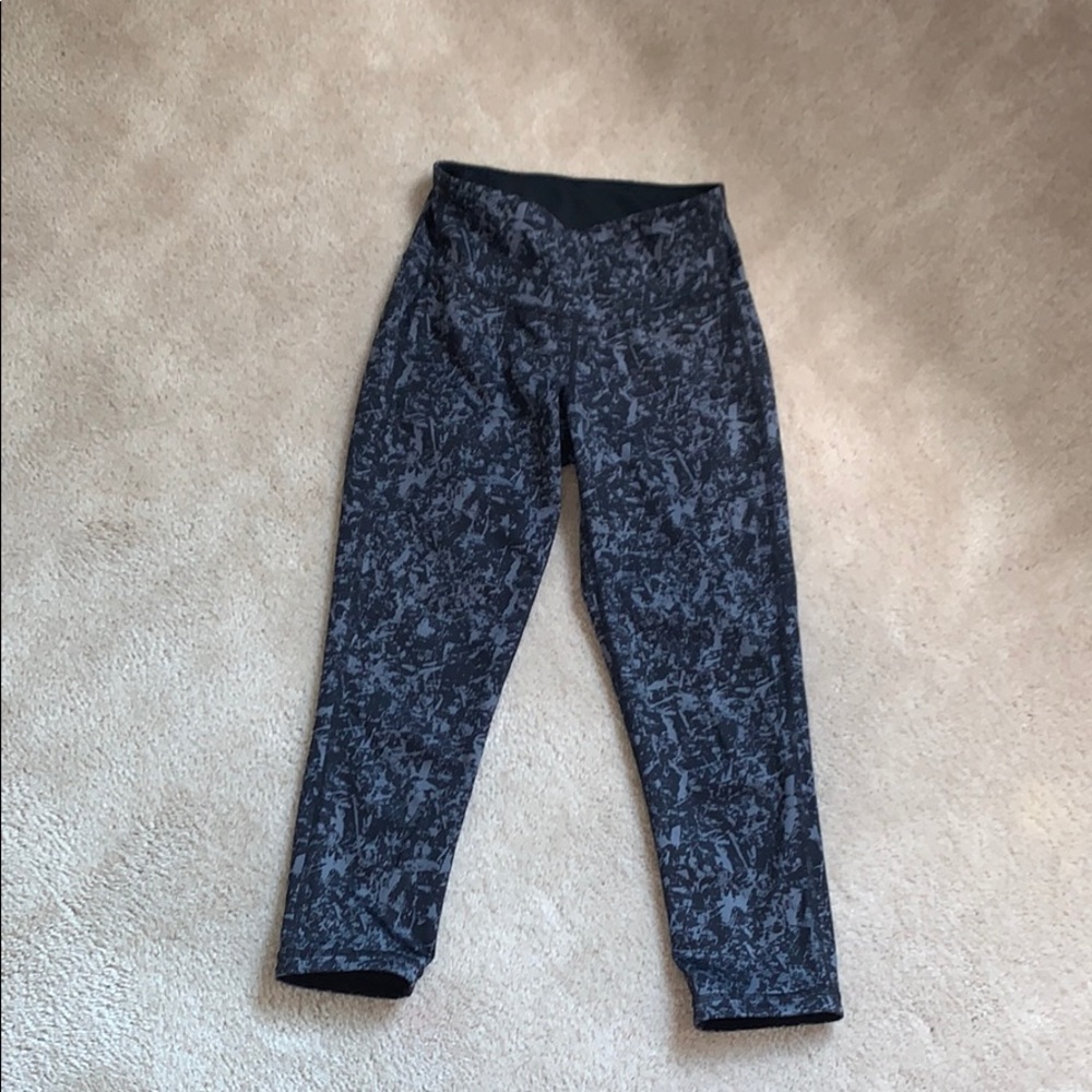 Athleta cropped reversible leggings